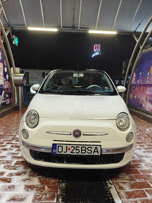 Vând fiat 500 2008