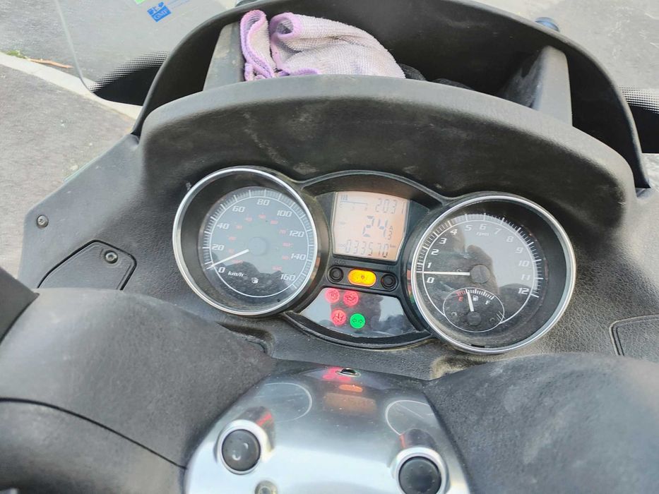 Piaggio MP3 300cm cubi
