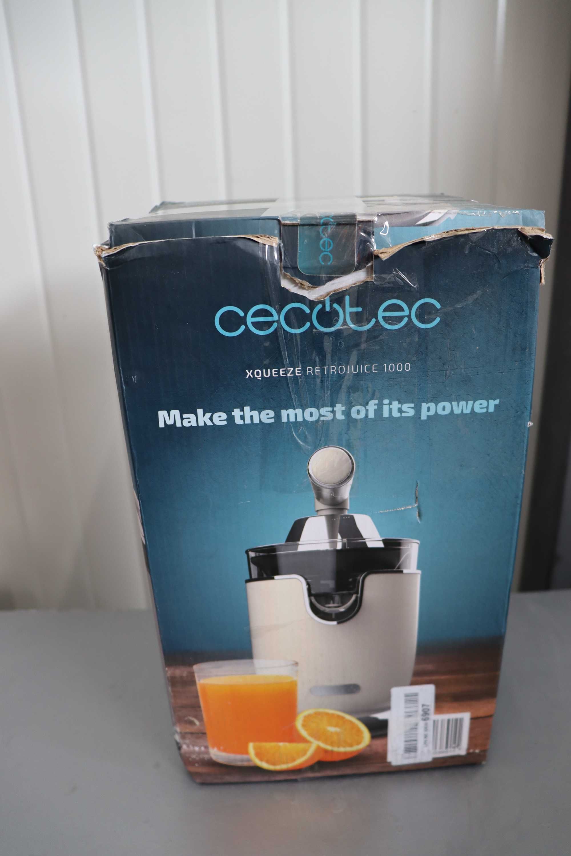 Цитрус преса, сокоизтисквачка Cecotec RetroJuice, 1000W лек ДЕФЕКТ