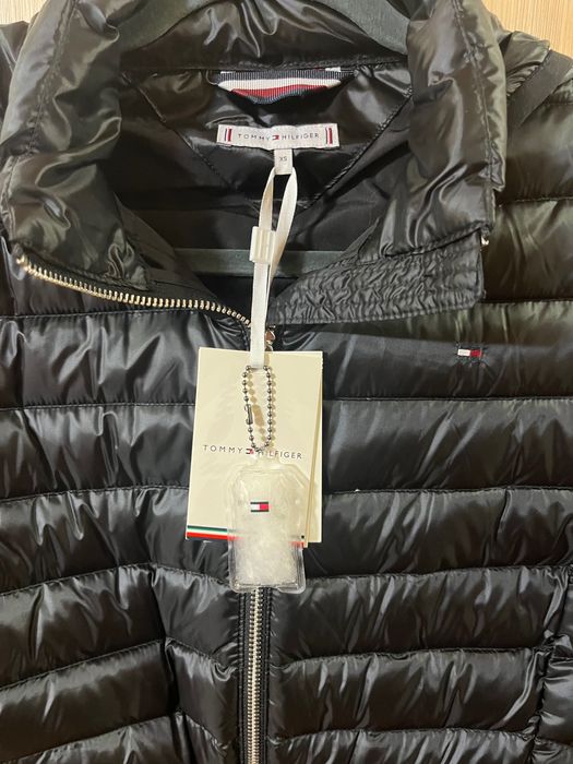 Дамско яке ново tommy hilfiger