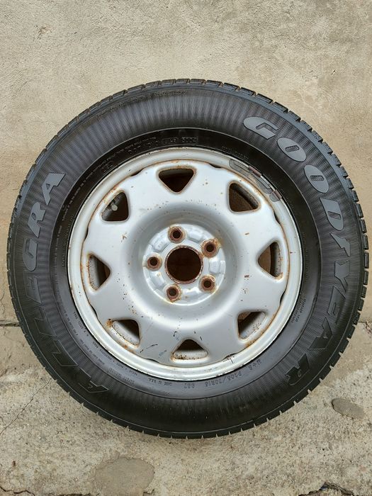 Продам колесо 1 штук Р15