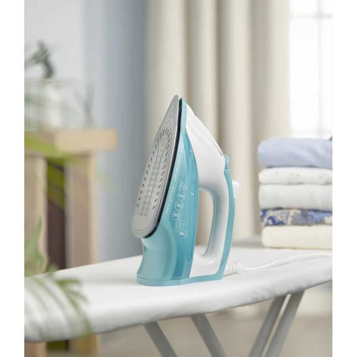 Fier de calcat cu aburi, Russell Hobbs 2400W
