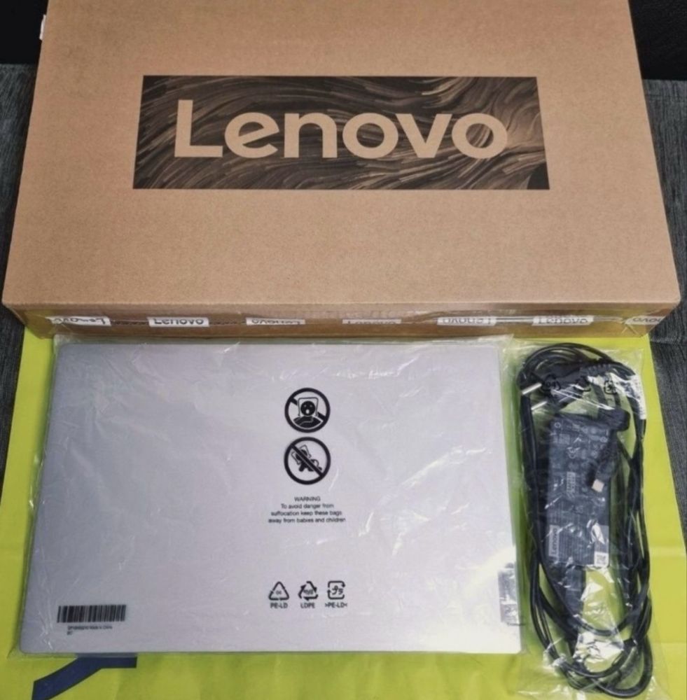 ***512GB 15.6" Lenovo IdeaPad 5 Core i3 8GB RAM Гаранция Yettel 2024