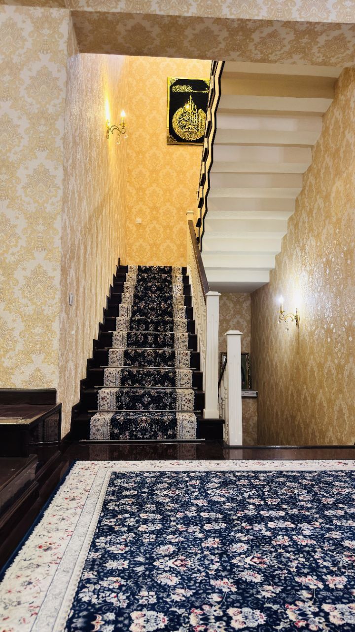 Продам Дом в Элитной Махалле 5-комнат Никитина метро БИЙ Горького