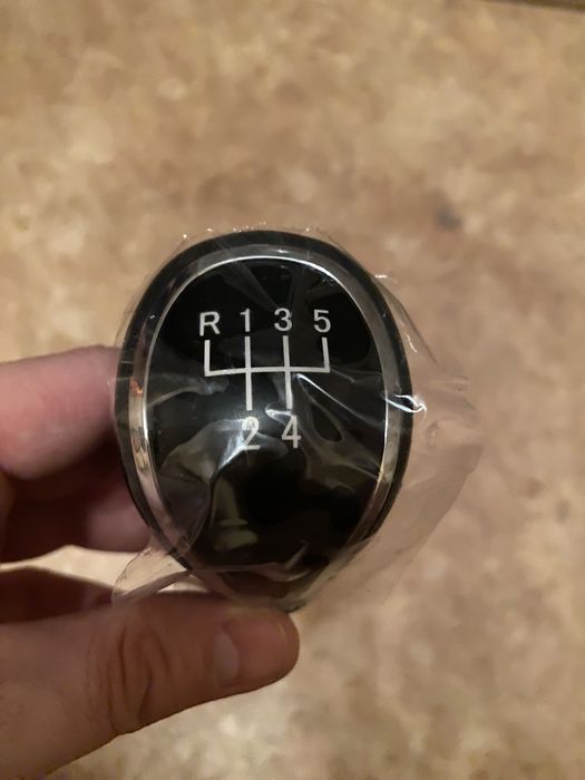 Продам ручку КПП на 2114 (с подсветкой скоростей)