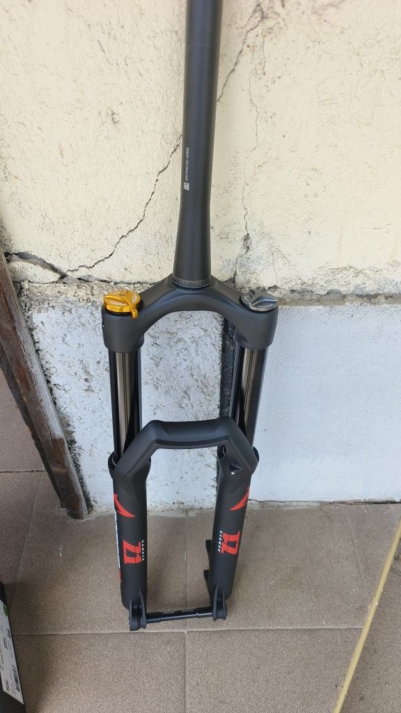 29-160mm Marzocchi Bomber Z1 Grip Sweep-adj Black Enduro Вилка Ендуро