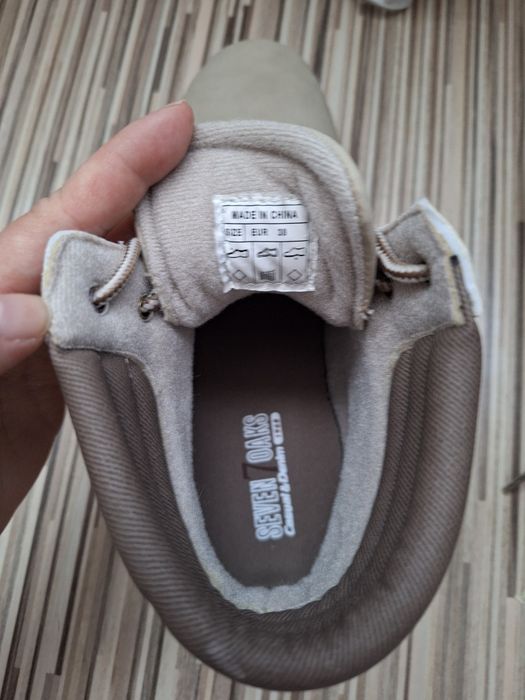 Ghete noi Seven Oaks mărime 38.