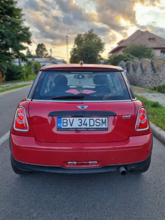 Mini Cooper -1.6 benzină- an 2011