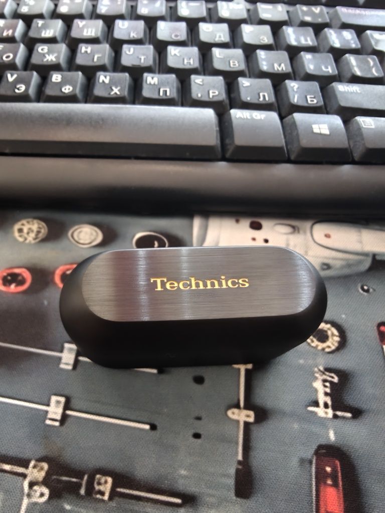 Слушалки Technics AZ100