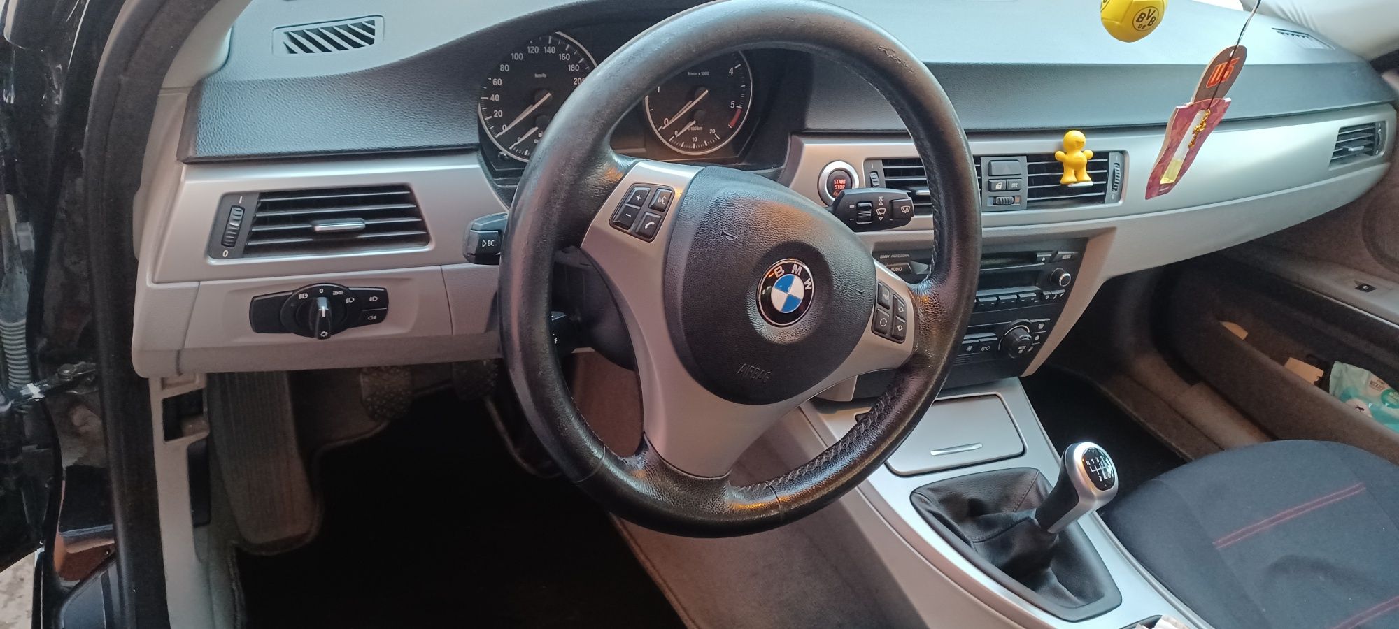 Vand BMW 320d varianta limousine