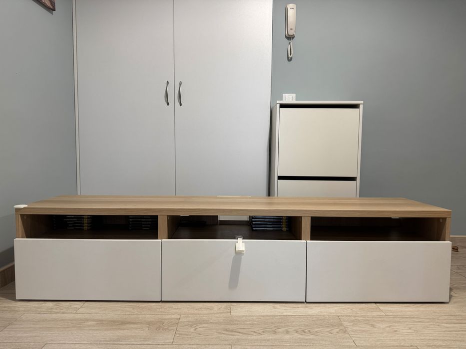 Vand comoda TV Besta (IKEA)