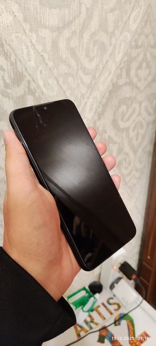 Redmi note 7, holati ortacha. Ekran alishgan. Batareya ozgina ishgan