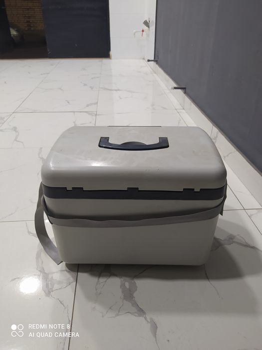 Muzlatkich sotiladi Mini