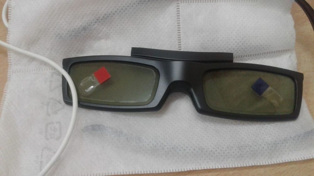 Продам 3D очки SAMSUNG SSG-5100GB - 2 пары