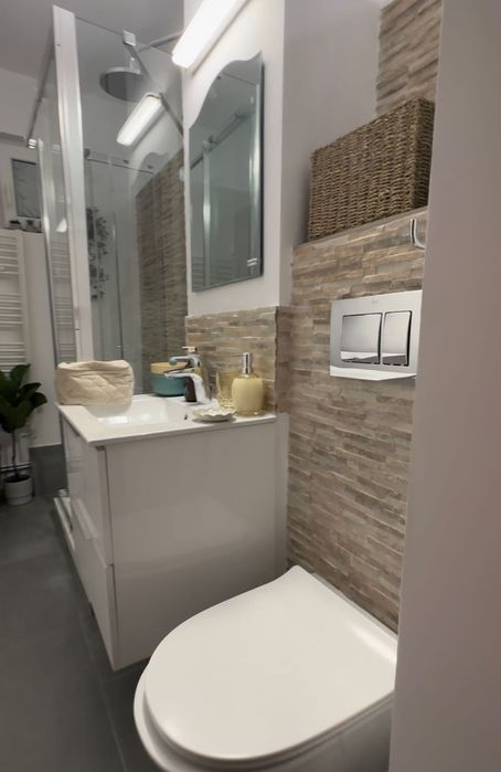 Vand apartament in zona centrala DN1A, Valenni de munte, etaj 2