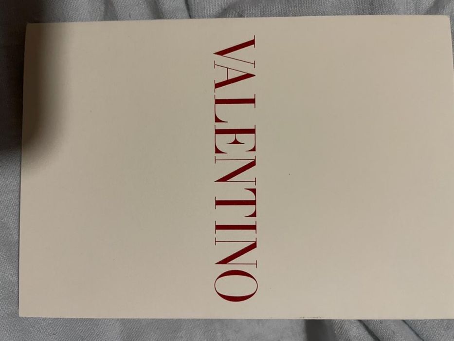 Vand ghete Valentino noi cu bon