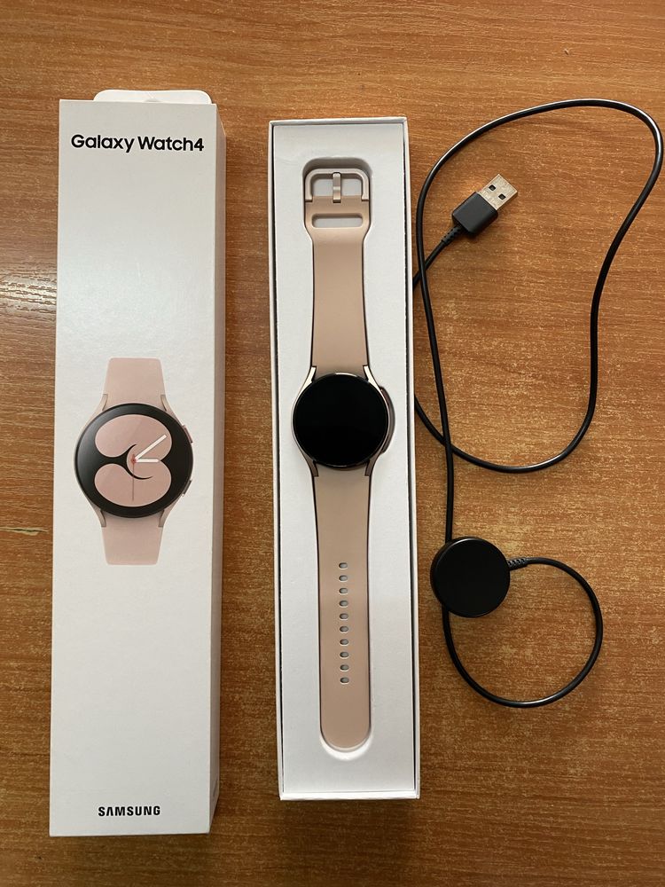 Часовник Samsung Galaxy Watch 4, 44мм