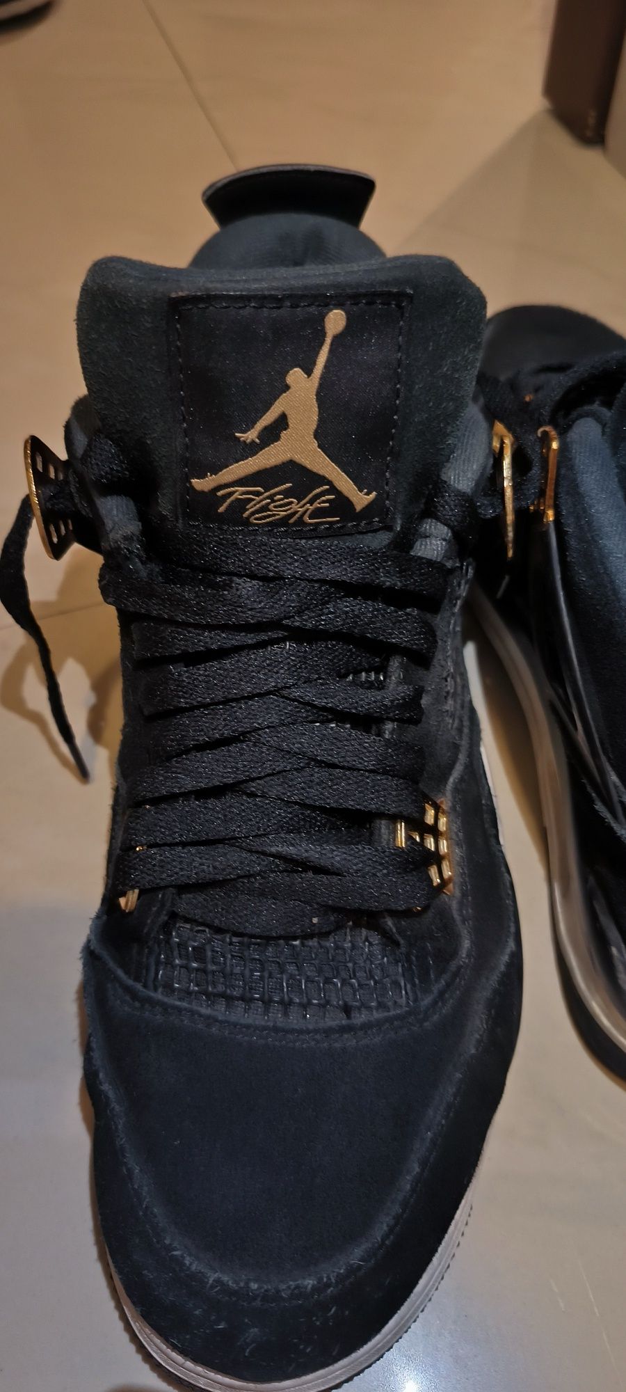 Jordan 4 Royalty