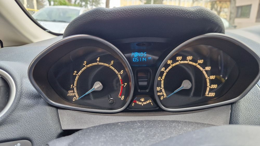 Ford fiesta 2013 automat