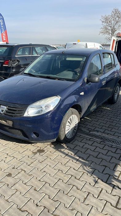 Dezmembram Dacia Sandero 1.2 benzina din 2011
