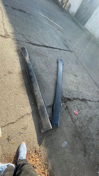 vand bara cu senzor fata spate si praguri bmw e60 2010