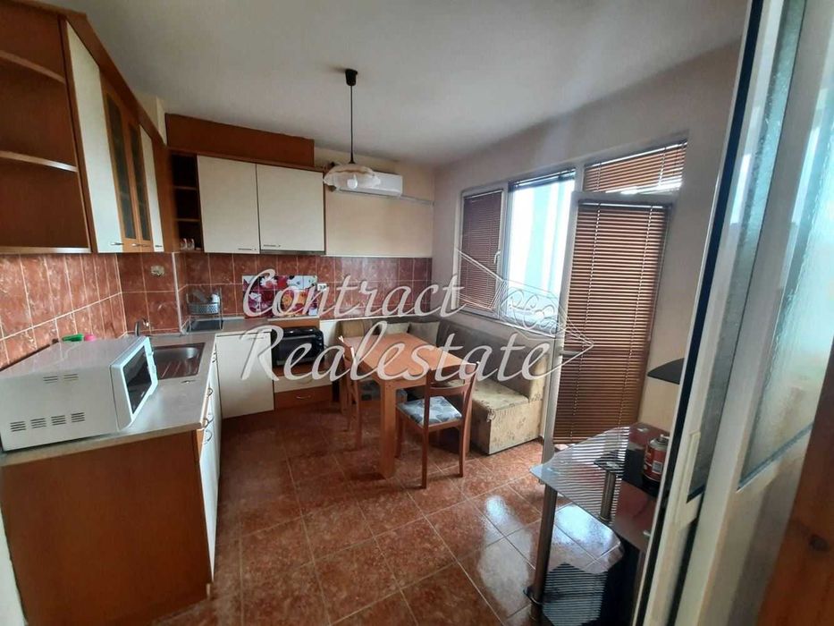 Дава се под наем Тристаен апартамент в Варна, Цветен квартал - 70 кв.м за 408 € - Снимка #1