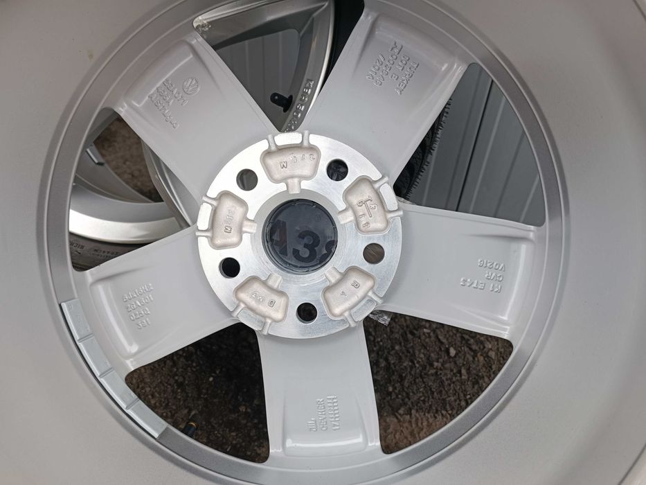 Нови ОРИГИНАЛНИ джанти 16 цола 5 112 за VW Audi+ Зимни гуми Michelin