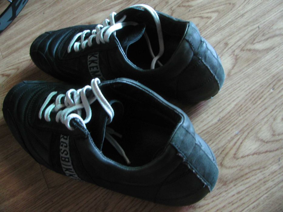 BIKKEMBERGS  Спортни Обувки Супер  Яка  Кожа  №  44  може  и за  43