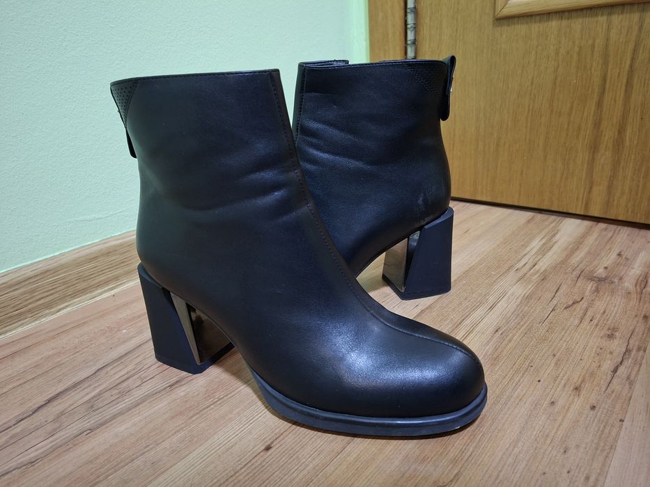 Дамски боти нови