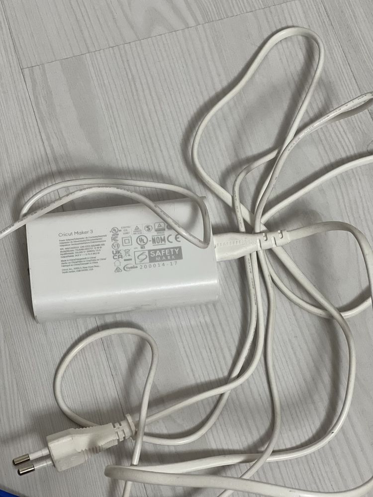 Adaptor curent cricut maker 3