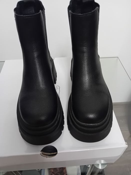 Ghete dama noi mărimea 36 negru