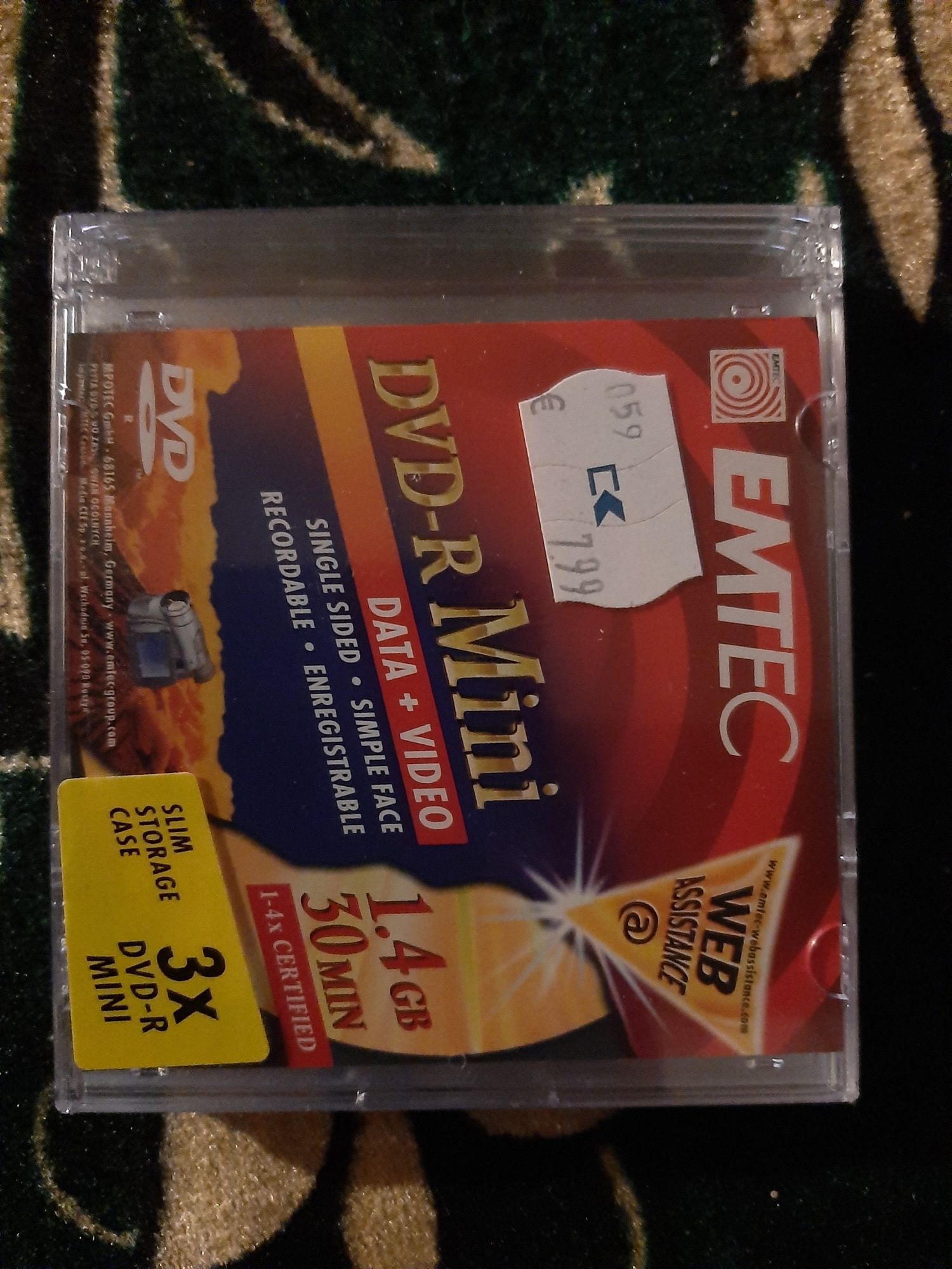 DVD-uri și casete pentru camera de filmat