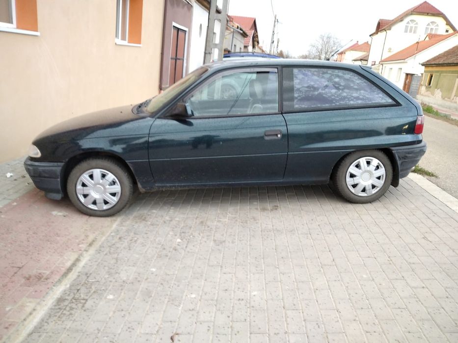 Automobil de vanzare