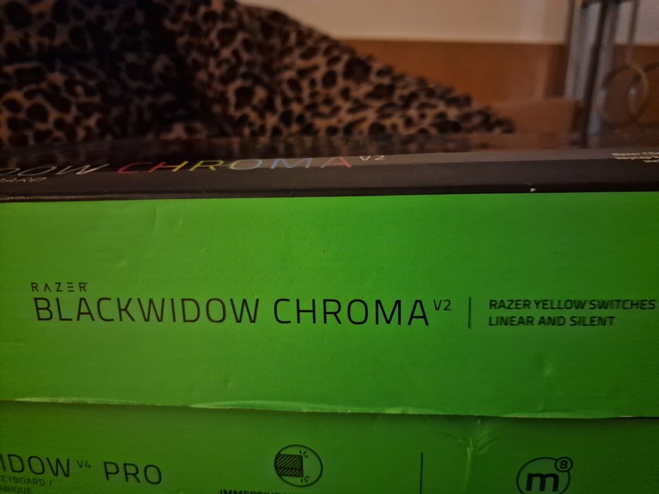 Tastatura Razer Blackwidow Chroma V2 Yellow Switches