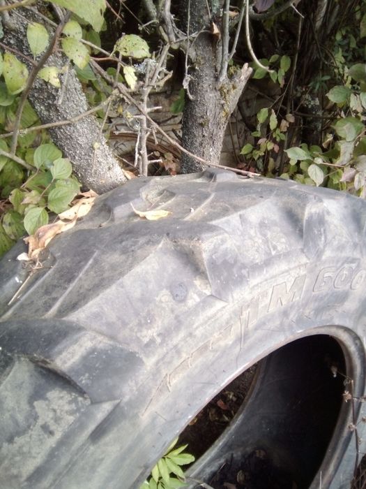 Vind cauciuc tractor si cupla