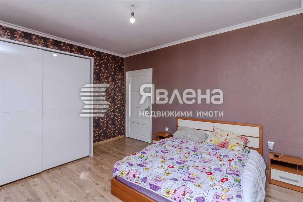 Продава къща, с. Скравена