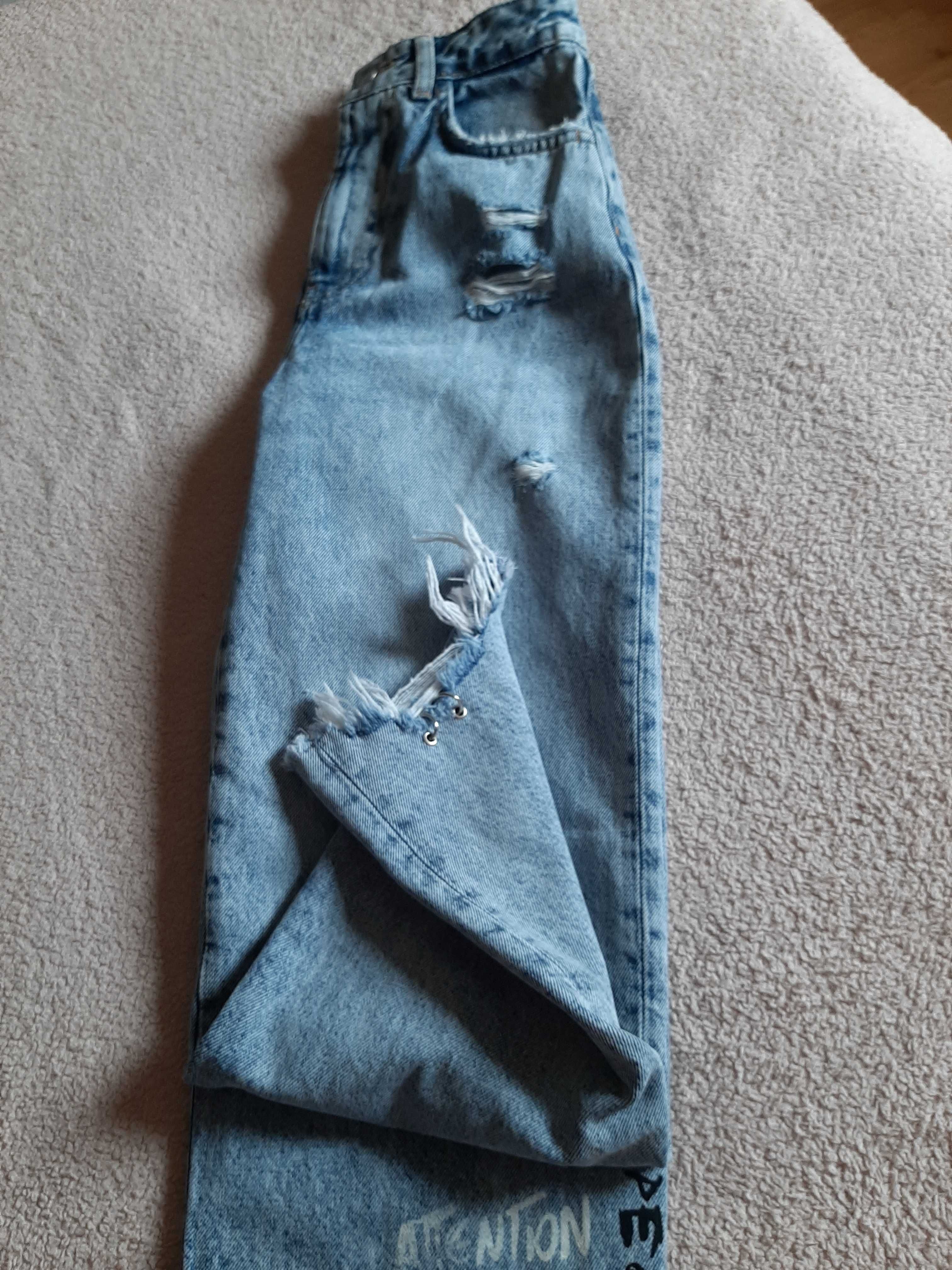 Дънки mom Bershka