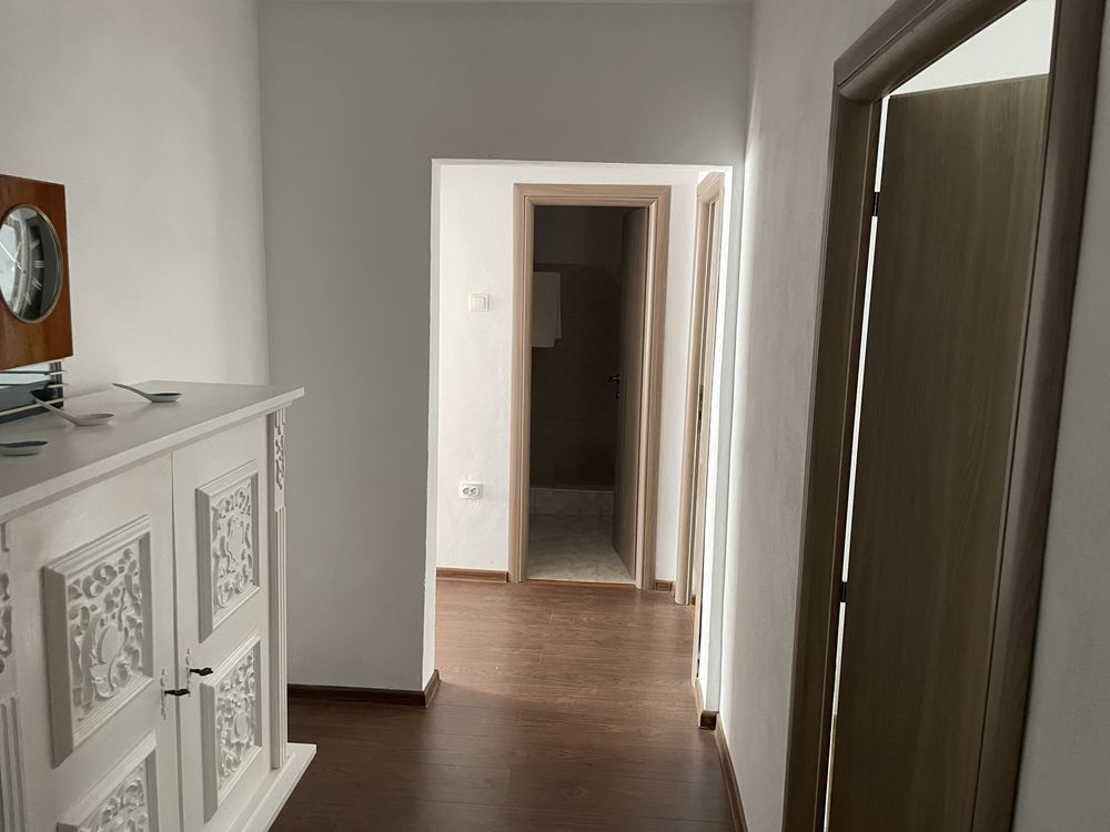 Vand apartament 4 camere in orsova etaj 1 pe faleza