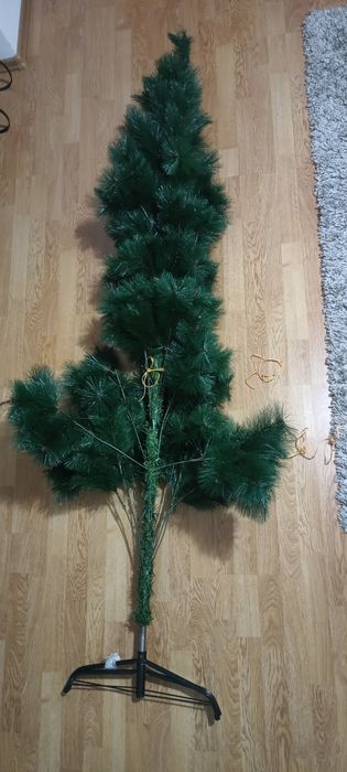 Brad artificial bogat