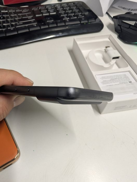 Google Pixel 8 128 G garanție până în februarie 2026