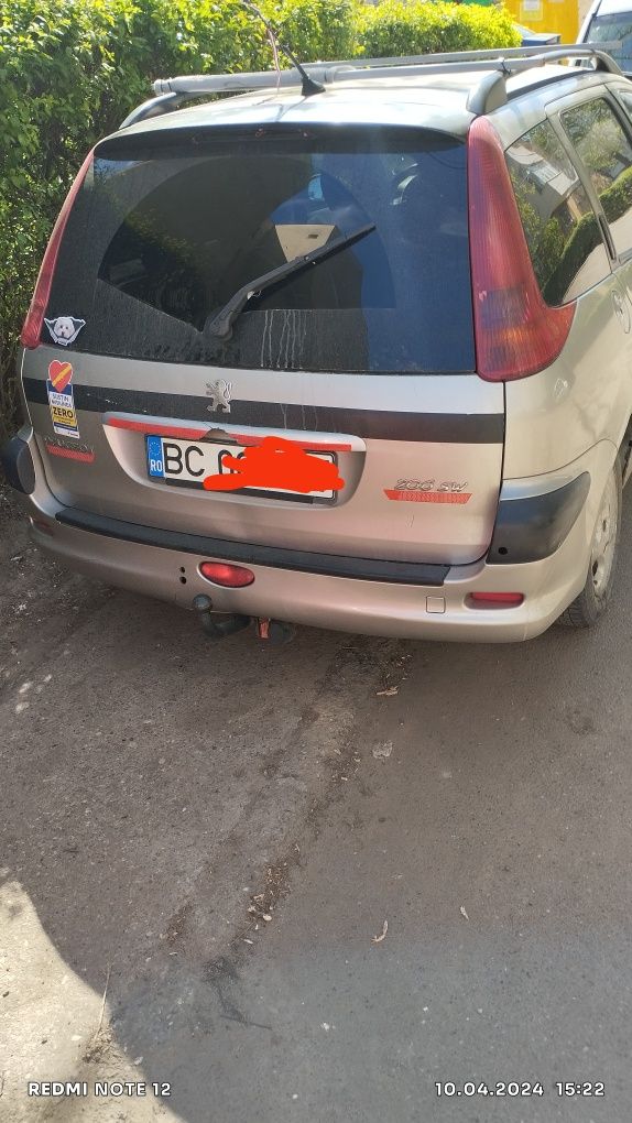 Vând Peugeot 206. Preț 800 Euro