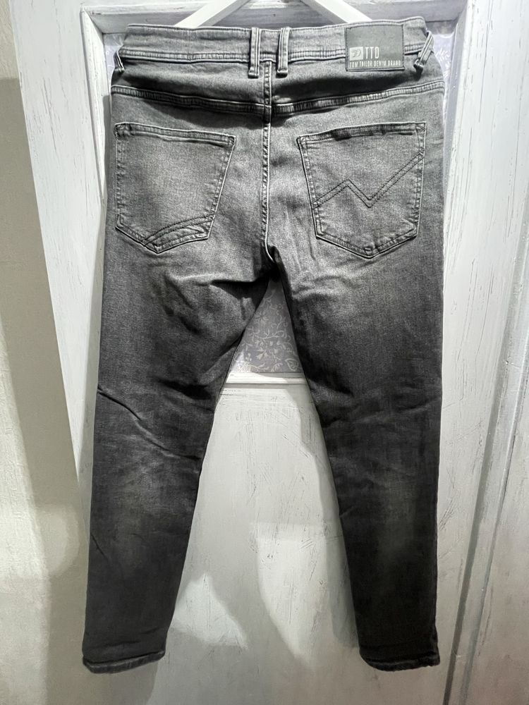 Мъжки дънки:Jack&Jones и Tom Tailor