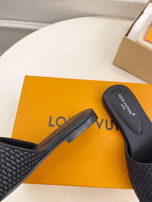 Papuci Louis Vuitton, tip Premium