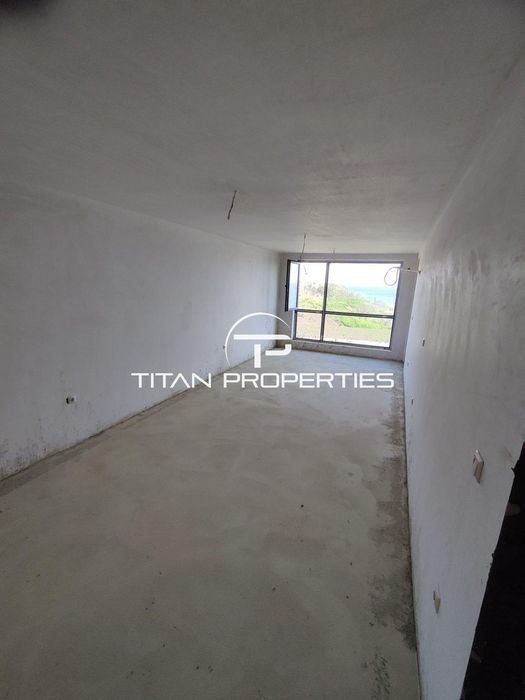 Тристаен апартамент в кв. Сарафово