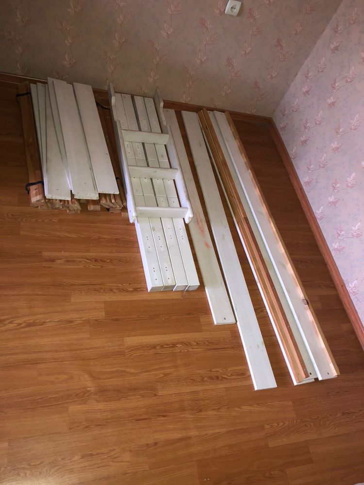 Продается двухъярусная кровать.