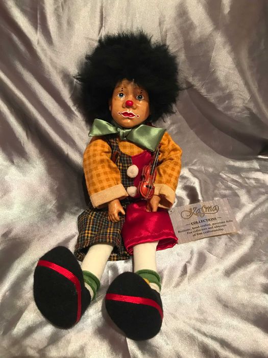 Коллекционная кукла клоун со скрипкой