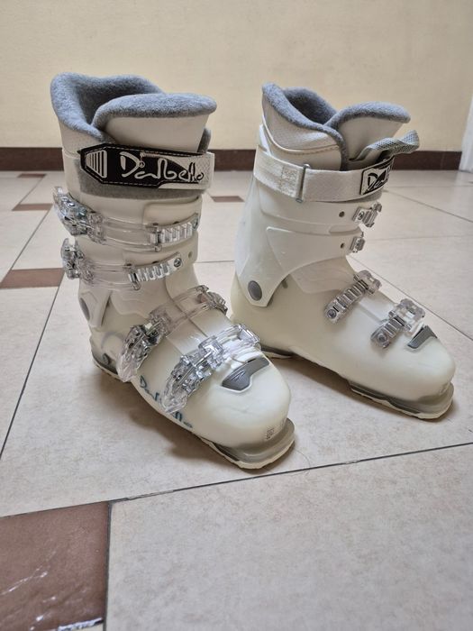 Ботинки для горных лыж