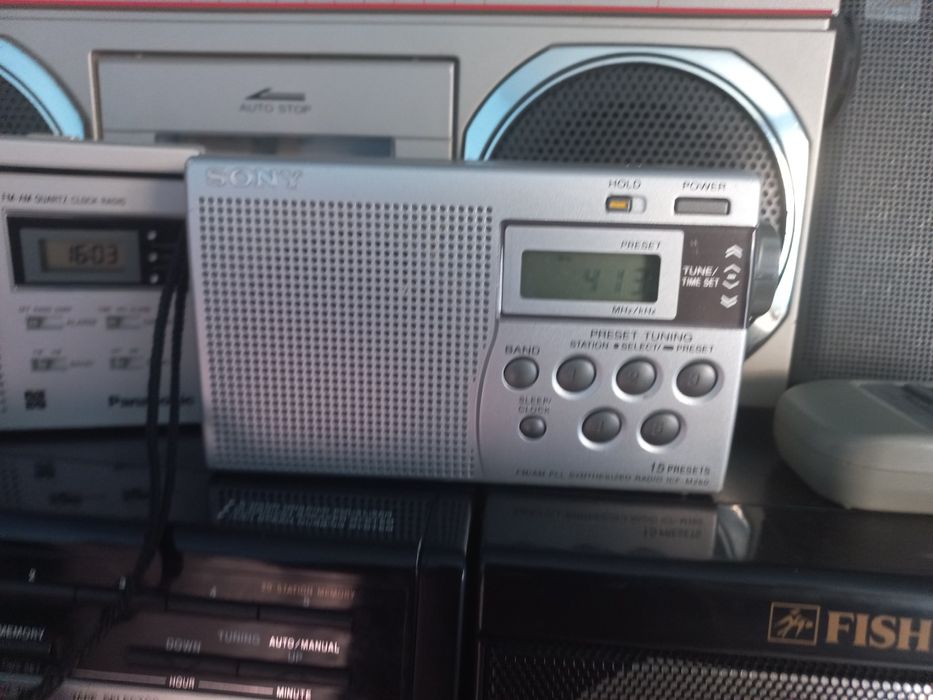 Radio Panasonic si Sony
