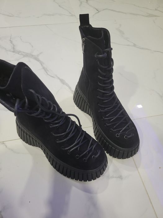 Ghete piele intoarsa