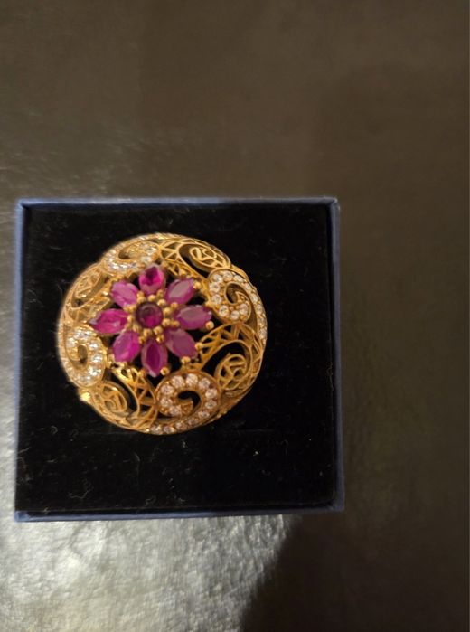 Продается перстень с рубином